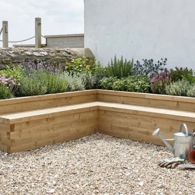 L-vormige Tuinbank met Moestuinbak / 3.75 x 3.75 x 0.65m
